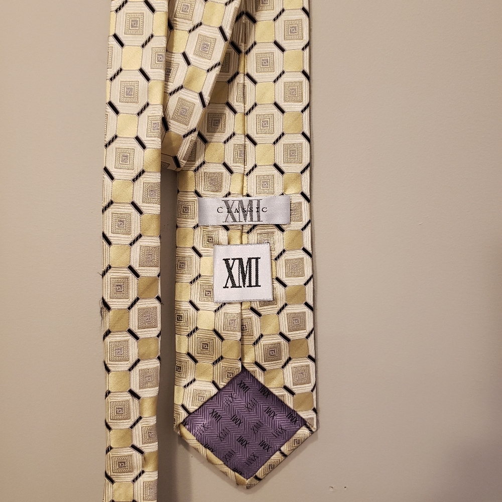 Men's Gold Necktie Geometric Pattern XMI Classic Silk Tie
